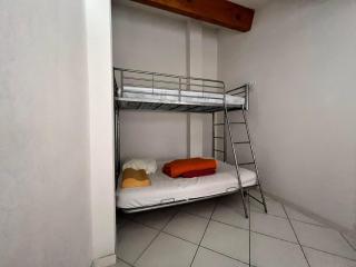 Maison T3 avec mezzanine et garage, proche plage, idéale pour 6 pers. avec terrasse et équipements complets - FR-1-784-1 - Gruissan - 3