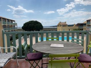 Charmant T2 Mezzanine à Gruissan avec Terrasse, Piscine et Parking Privé - FR-1-784-14 - Gruissan - 9