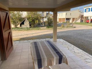 Chalet cosy à 400m de la plage avec terrasse et parking - 2 chambres, 4 pers. - FR-1-784-17 - Gruissan - 0