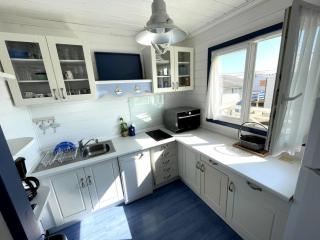 Chalet spacieux à 200m de la plage avec terrasse et parking – 8 couchages - FR-1-784-21 - Gruissan - 1