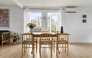 Amazing Home In Ølsted With Kitchen - Ølsted - 4