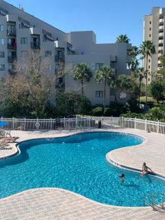 Great Location Studio Pool/Lake View Orlando I-Drive - 7