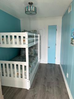 Walking distance to ocean Annie’s - shore drive - private beach - Myrtle Beach - 3