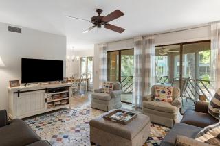 4741 Tennis Club Villa Wooded View - 8