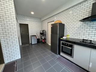 MR homestay depo link - Kuching - 4