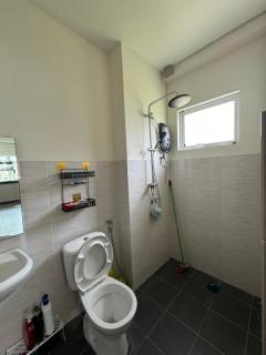 MR homestay depo link - Kuching - 3