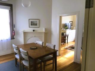 Belton Apartments-Hedge Cottage - Hobart - 4