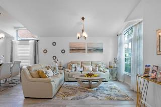 Wonderful Weston Hills Villa SE Facing Pool - 9