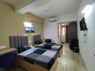 Collection O Local Square Karle Town - Bangalore - 9