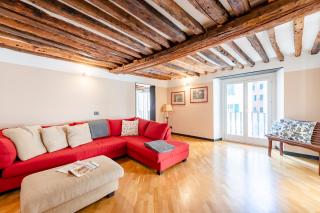 Beautiful Flat In The Historic Center - Happy Rentals - 1