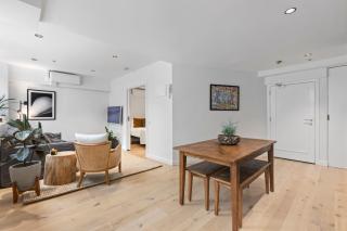 Complete Host Capitol Apartments - 6