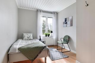 Guestly Homes - 4BR Charming Apartment - Roknäs - 7