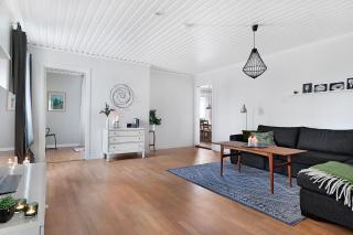 Guestly Homes - 4BR Charming Apartment - Roknäs - 1