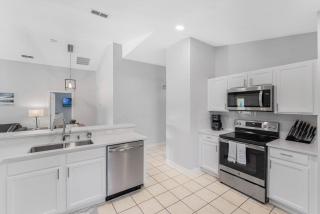 Stunning Newly Renovated Pool Home close to Disney - Davenport - 5