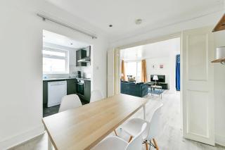 The Elden No8 Fairway Hosting - London - 8