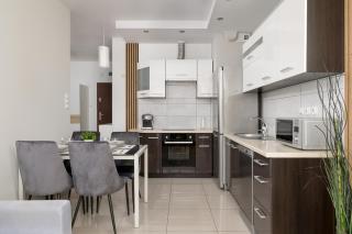 Podgórze Air-Conditioned Family Apartment with Parking by Noclegi Renters - 6