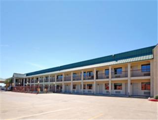 Best Western Cedar Inn - 8