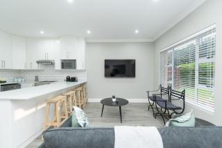 9 on Oak luxury One Bedroom - 4