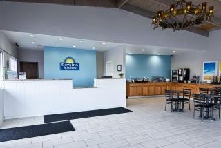 Days Inn & Suites by Wyndham Santa Rosa, NM - Santa Rosa - 9