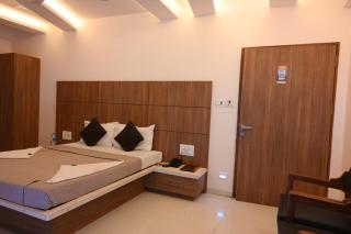 Hotel Ramkrishna Inn - 3