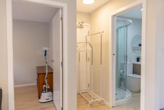 Back Garden Flat with Free On Street Parking and Fiber WIFI - 15 mins to Ferry, Stadium, CBD - Wellington - 3