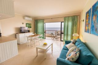 Beachfront 1 BDR Apartment With Pool by LovelyStay - Portimão - 8