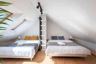 2-level apartment with large balcony - Prague - 4