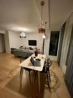 Stylish modern large 2 Bedrooms 5 min close to Paris - Levallois-Perret - 6