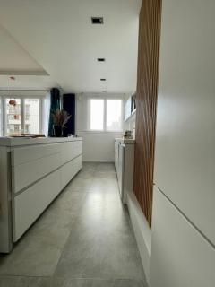 Stylish modern large 2 Bedrooms 5 min close to Paris - Levallois-Perret - 1