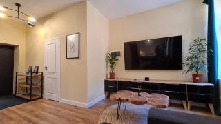 ZEIISS Apartments - 1