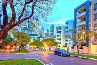 Luxury Spacious City Apartment near Kings Park - Perth - 2