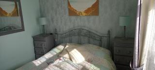 3 Bed Chalet - Sleeps 6 - Parking - Garden - Wifi - 3