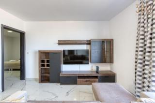 Beautiful Penthouse with private terrace & seaview by 360 Estates - St Paul's Bay - 4