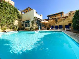 Ta'Giannmarie Farmhouse.Traditional farmhouse with large private pool. - 0