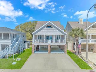 Stunning and Spacious 3 Bedroom House with Fireplace! Steps From the Ocean- Memory at the Sea! - Myrtle Beach - 7