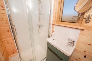 Glamping Pod 5 Shelter - 1