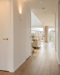 Cream Elegance Brand new Luxury 5BR Ex Display Home - - 1