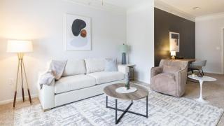 Landing at The Sovereign at Overland Park Apartments - 1 Bedroom in St. Andrews Highlands - 9