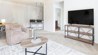 Landing at The Sovereign at Overland Park Apartments - 1 Bedroom in St. Andrews Highlands - 8