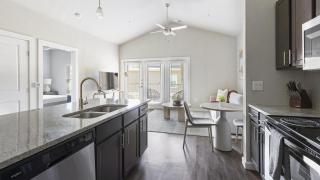 Landing at Mission Hill - 1 Bedroom in New Braunfels - New Braunfels - 6