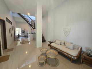 Ocean Wave Lombok - 4 BR infinity pool villa - Selong Belanak - 7