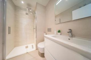 Apartamento superior, Calma, Terraza gigante con vistas al mar y Jacuzzi, Parking, Hasta 6 personas - Tarifa - 2