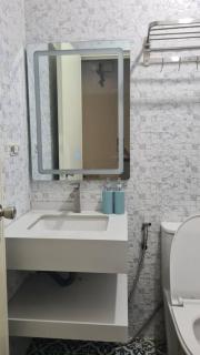 Muji Style Condo with Parking - Manila - 9