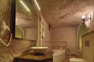 Adora Cave Suites - - 9