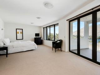 Lake and Mountain Ridge - Queenstown Apartment - Queenstown - 5