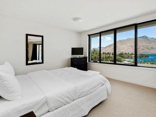 Lake and Mountain Ridge - Queenstown Apartment - Queenstown - 4