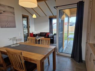 G16 Eingezäuntes Haus mit Terrasse und Garten - Butjadingen - 6