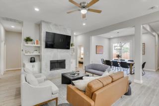 Trendy and Modern home w a Private Pool - Rowlett - 5