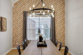 Stylish Spacious Convenient - 6-BD 2 5-BA + Pool - Haltom City - 1