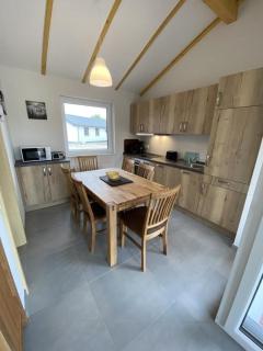 N2 Eingezäuntes Ferienhaus mit Waschmaschine - Butjadingen - 7